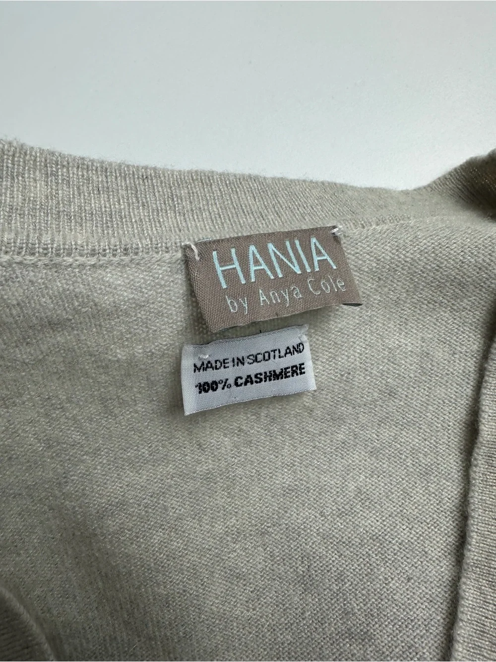 Hania by Anya Cole Cashmere Cardigan from Scotland 100% Cashmere Size Large
